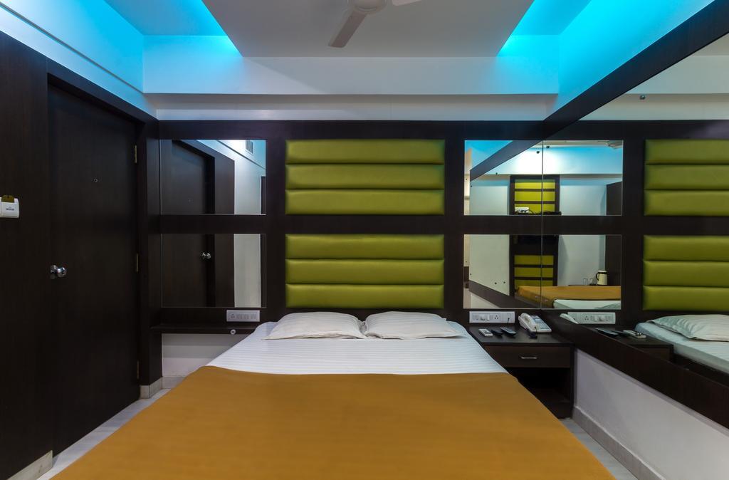 Sandhya Residency Bangalore Room photo